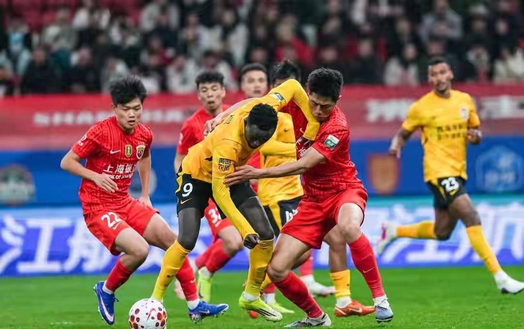 世俱杯买球-低调！徐江盛赞山东泰山最有冠军相，球迷：嘴下留情，海港是冠军